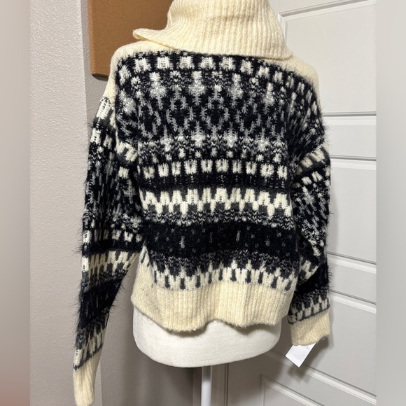 Universal Thread Soft Knit Sweater - Picture 3 of 3
